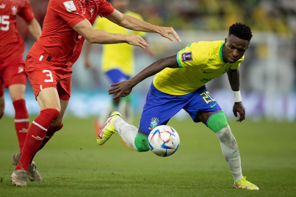 Brasil vence com gol de Casemiro e garante classificação na Copa