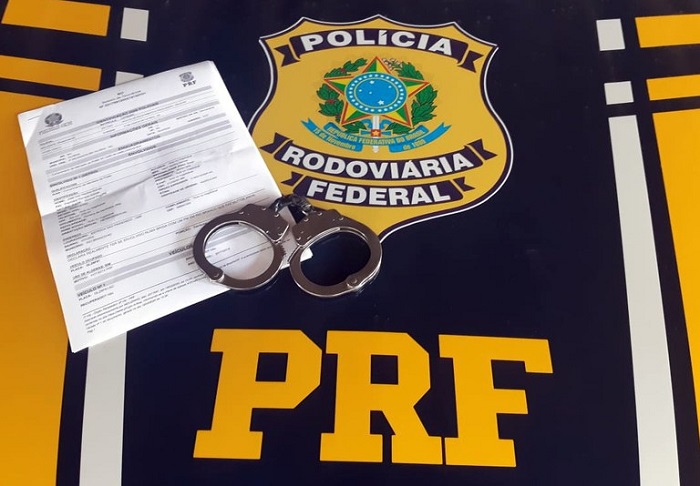 Motorista procurado pela justiça é detido pela PRF no Sertão de Pernambuco