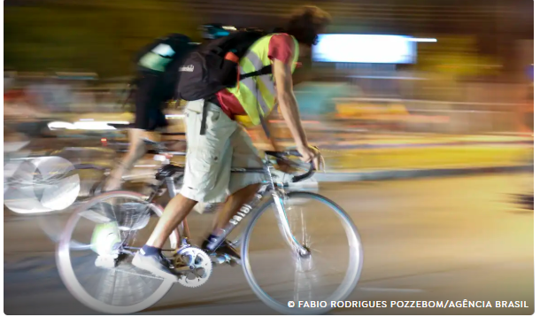 Pernambuco tem 7 ciclistas acidentados no trânsito por dia em 2026, diz Secretaria de Saúde