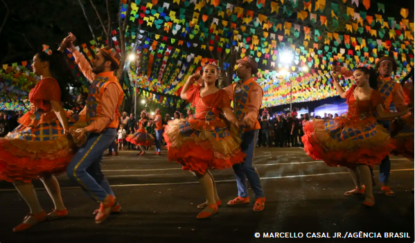 Festas Juninas: Cultura popular e religião se misturam no festejo em todo país