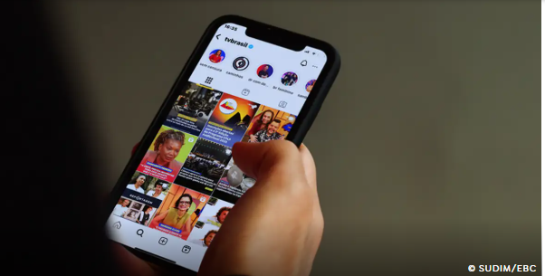 Redes sociais causam polarização e isolamento político em jovens