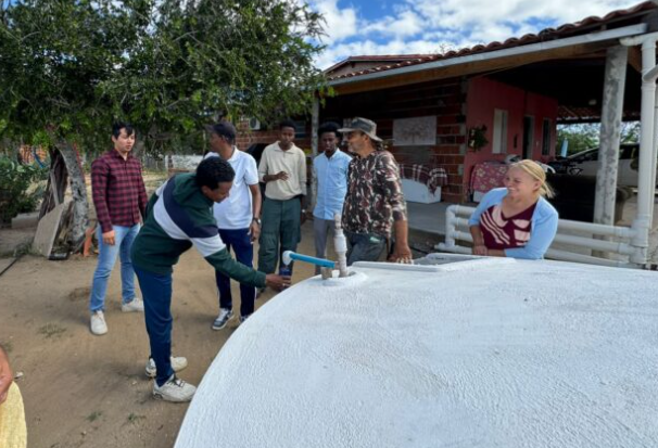 Intercambistas da Somália participam de vivências sobre Convivência com o Semiárido no Sertão do São Francisco