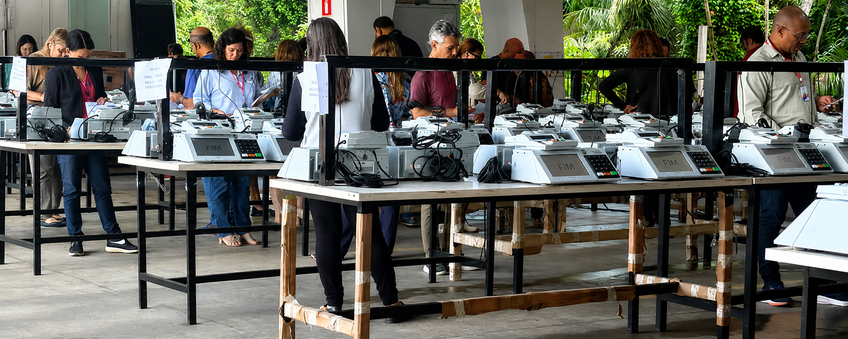 Tribunal Regional Eleitoral da Bahia segue até quarta-feira (15), com a realização do 18º Simulado Nacional de Hardware da Urna Eletrônica