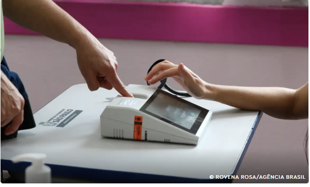 Saiba como vai funcionar a biometria nas eleições deste ano. Eleitor sem cadastro não pode ser impedido de votar