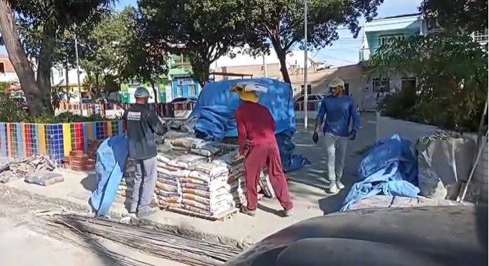Empresas são autuadas por obstrução de calçadas na área comercial de Juazeiro
