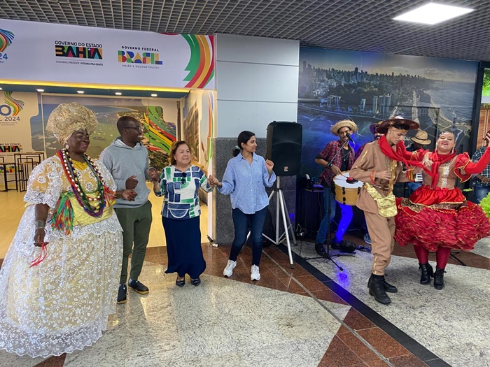 Integrantes do G20 são recebidos na Bahia em clima de São João