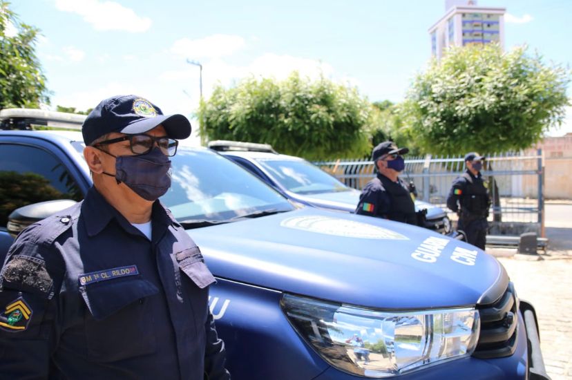 Guarda Municipal detém homem por ameaçar servidores da UBS do Serrote do Urubu, em Petrolina
