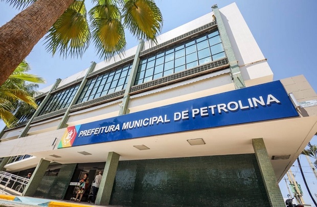 Prefeitura de Petrolina informa alteração no expediente em razão do jogo da Seleção Brasileira