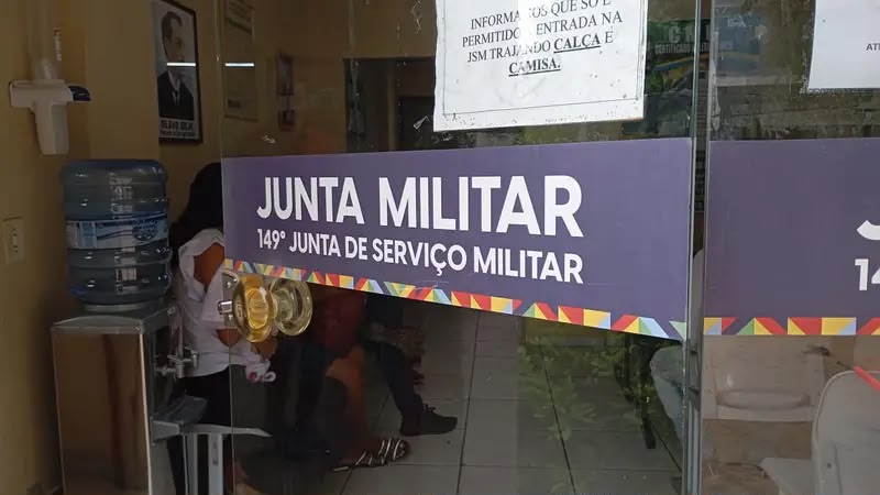 Alistamento é procedimento obrigatório e pode ser realizado de forma online ou presencialmente na Junta Militar
