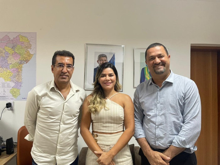 Prefeita Ana Passos cumpre agenda em Salvador em busca de mais desenvolvimento para Sento-Sé