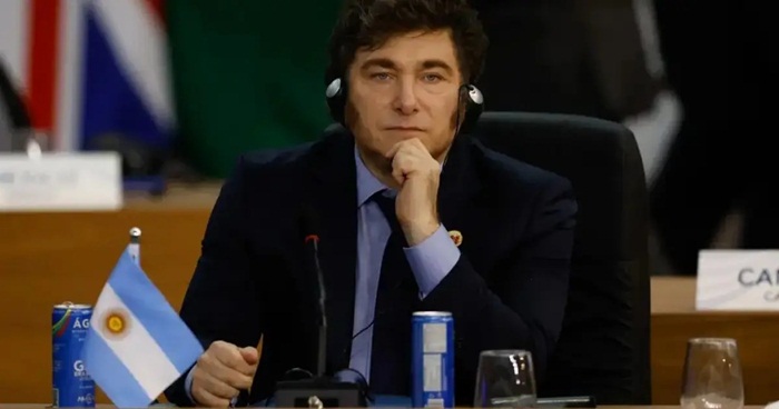 Milei acusa Brasil de financiar 