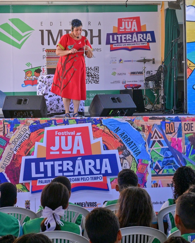 Em apenas 4 dias o Juá Literária superou o público do ano passado, chegando a 80 mil pessoas circulando no festival das 08h da manhã à meia noite