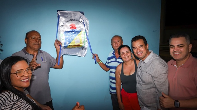"A cidade agora cuida das pessoas": Andrei entrega ruas pavimentadas e quadra escolar e reforça compromisso com a transformação de Juazeiro