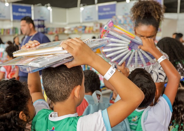 Juazeiro: Estamos construindo uma cidade leitora", afirma prefeito Andrei Gonçalves na abertura do II Festival Juá Literária