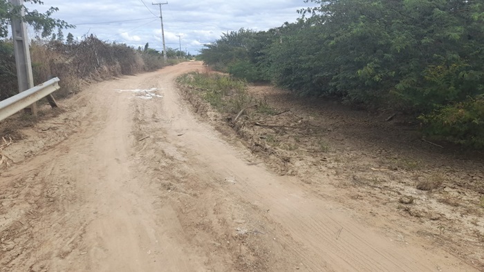 Moradores de Conchas-Maniçoba cobram melhorias nas estradas. "Uma falta de respeito com os moradores"