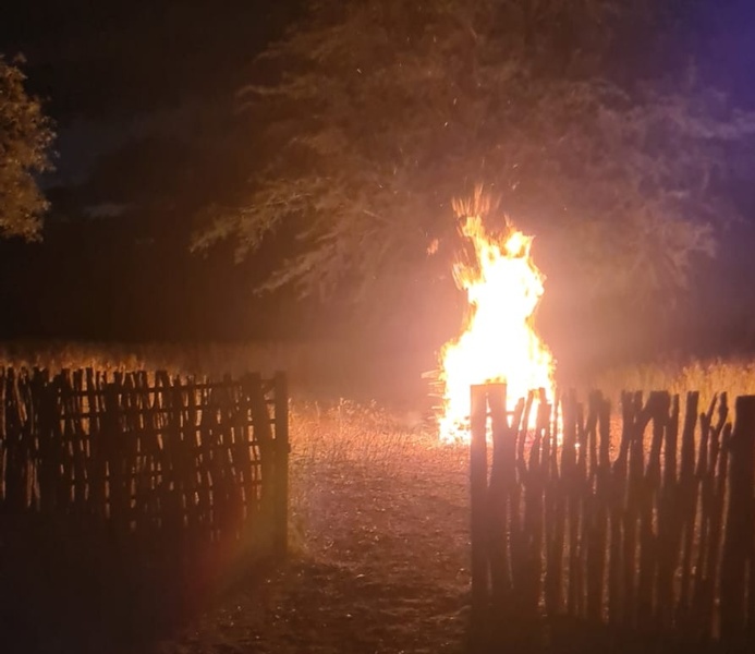 Tradição do São João, fogueira traz simbolismo do batismo e é elemento sagrado entre comunidades tradicionais
