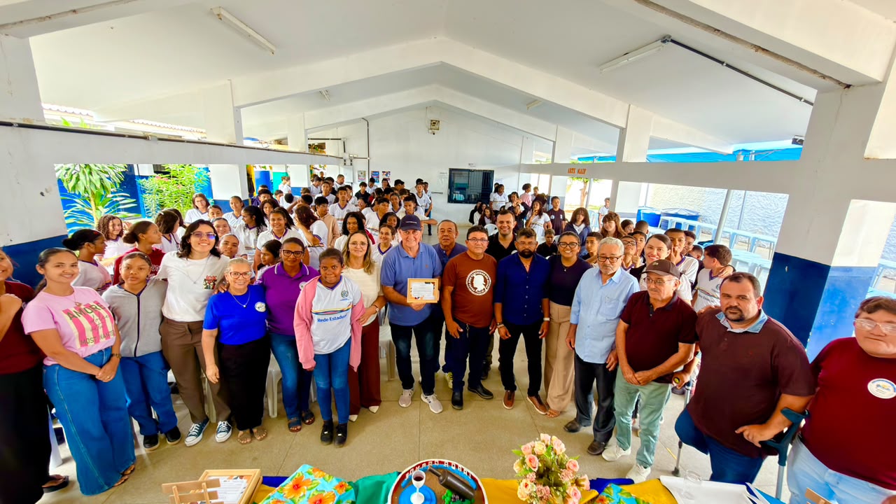 Jorge Garziera participa de roda de conversa com alunos da Erefem Antônio de Amorim e destaca o pertencimento por Lagoa Grande