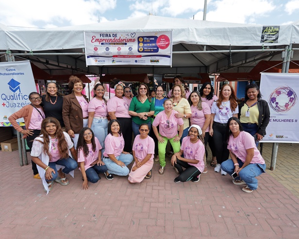 Prefeitura de Juazeiro realiza Feira de Empreendedorismo com mulheres capacitadas pelo Qualifica+ Juazeiro