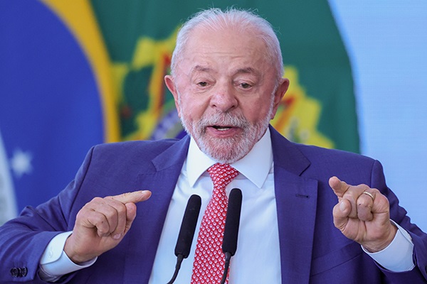 Justiça Federal manda governo Lula suspender anúncios sobre o fim da jornada 6x1 nas redes