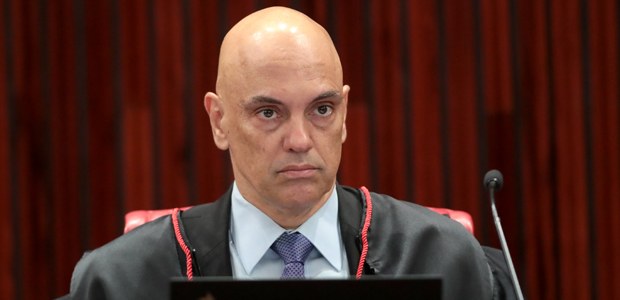 Ministro Alexandre de Moraes é empossado no TSE em sessão com presença do presidente Jair Bolsonaro e ex presidente Lula