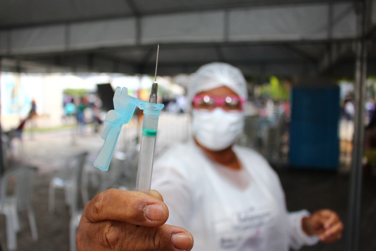 Prefeitura de Juazeiro realiza vacinação contra Covid-19 e gripe neste sábado (2)